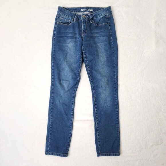 Royalty Skinny Jeans Size 6P Low Rise Medium Blue Wash Petite YMI Denim Slim Fit - Picture 1 of 14